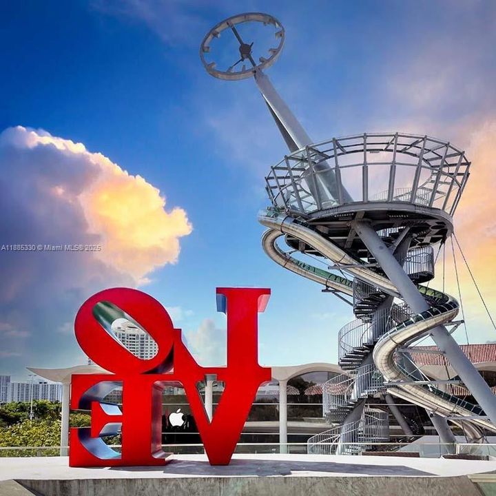 Active With Contract: $349,000 (3 beds, 2 baths, 1380 Square Feet)