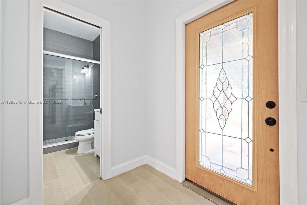 На продажу: $1,135,000 (4 спален, 2 ванн, 1575 Квадратных фут)