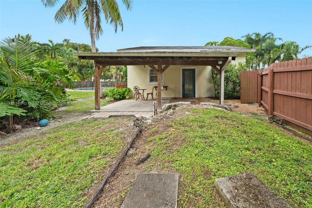 With 2 bedrooms 1 bath fully private