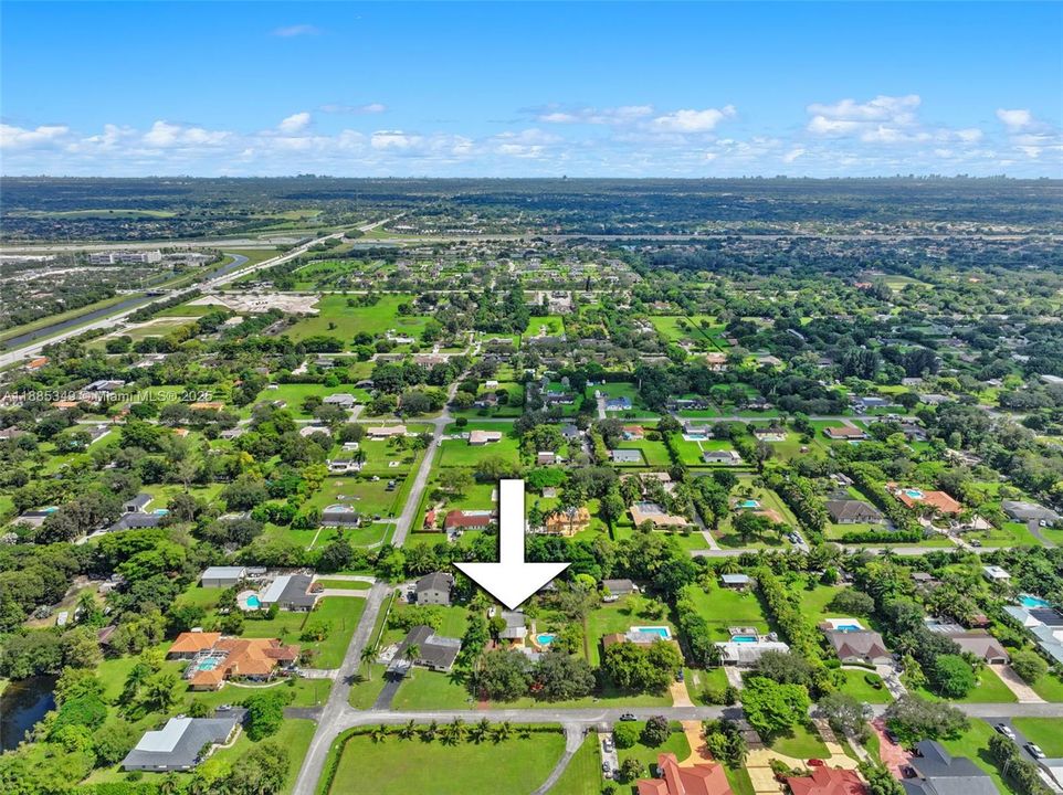 На продажу: $1,135,000 (4 спален, 2 ванн, 1575 Квадратных фут)