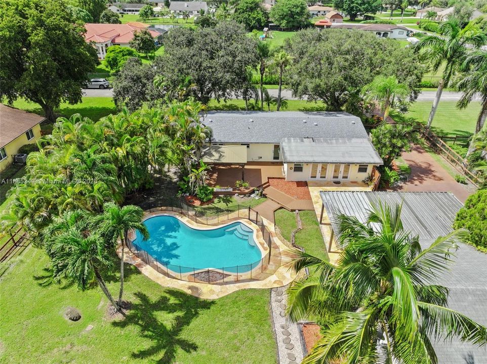 На продажу: $1,135,000 (4 спален, 2 ванн, 1575 Квадратных фут)