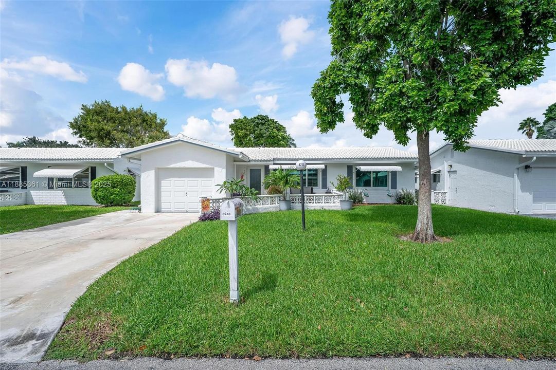 合同活跃: $399,000 (2 贝兹, 2 浴室, 1438 平方英尺)