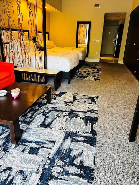 待售: $139,000 (1 贝兹, 1 浴室, 705 平方英尺)