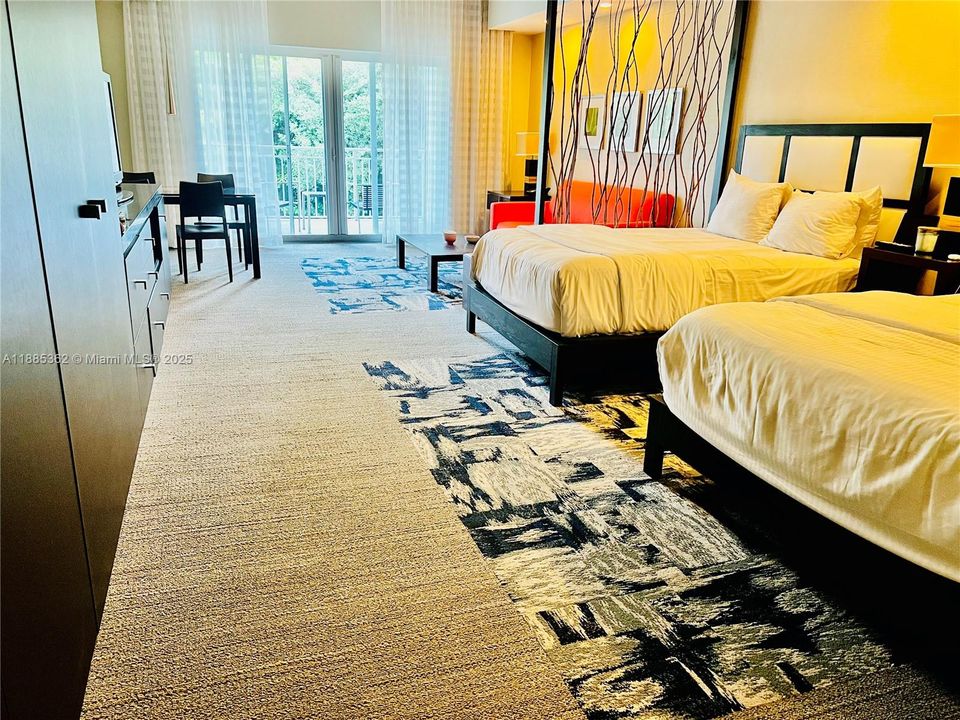 待售: $139,000 (1 贝兹, 1 浴室, 705 平方英尺)