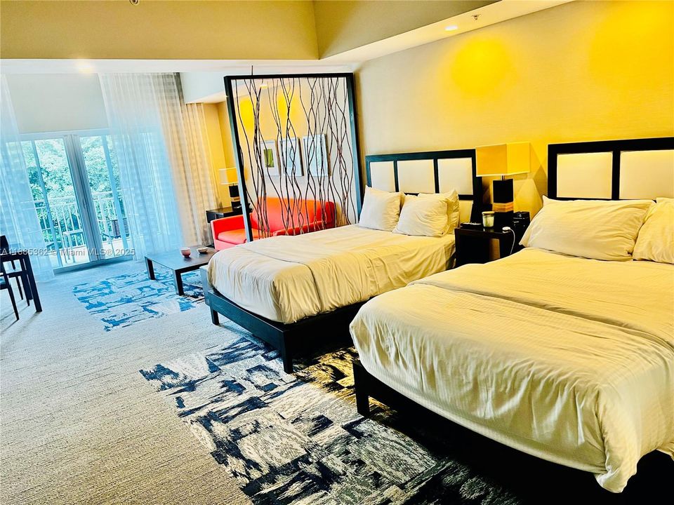 待售: $139,000 (1 贝兹, 1 浴室, 705 平方英尺)