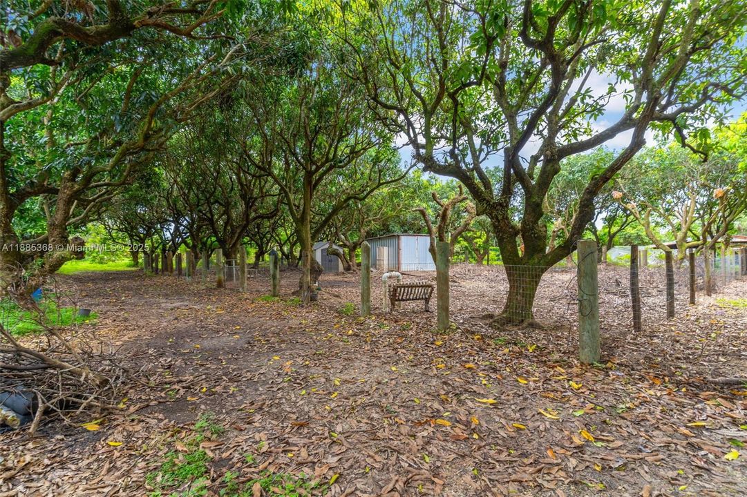 Vendido Recientemente: $1,300,000 (4 camas, 2 baños, 1691 Pies cuadrados)