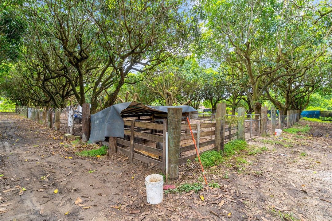 Vendido Recientemente: $1,300,000 (4 camas, 2 baños, 1691 Pies cuadrados)