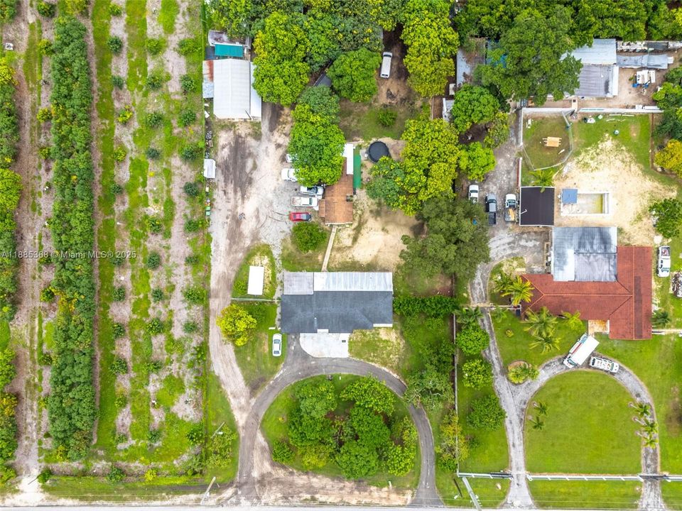 Vendido Recientemente: $1,300,000 (4 camas, 2 baños, 1691 Pies cuadrados)