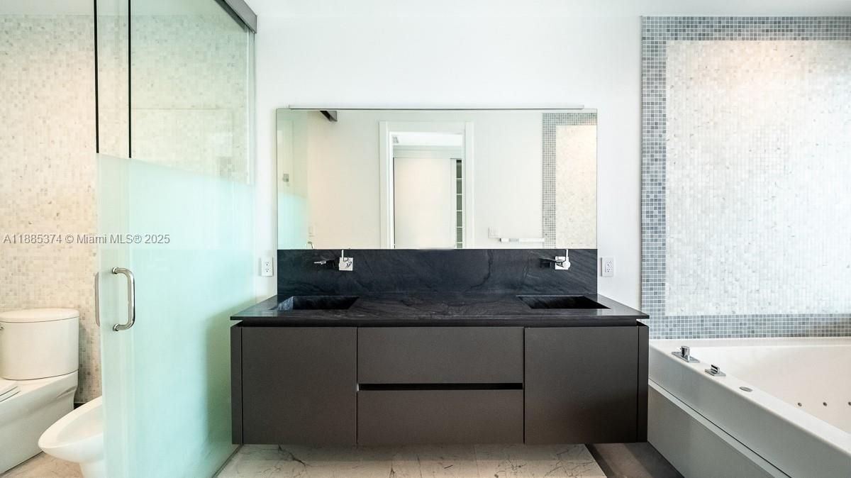 Activo con contrato: $1,500,000 (2 camas, 2 baños, 1492 Pies cuadrados)