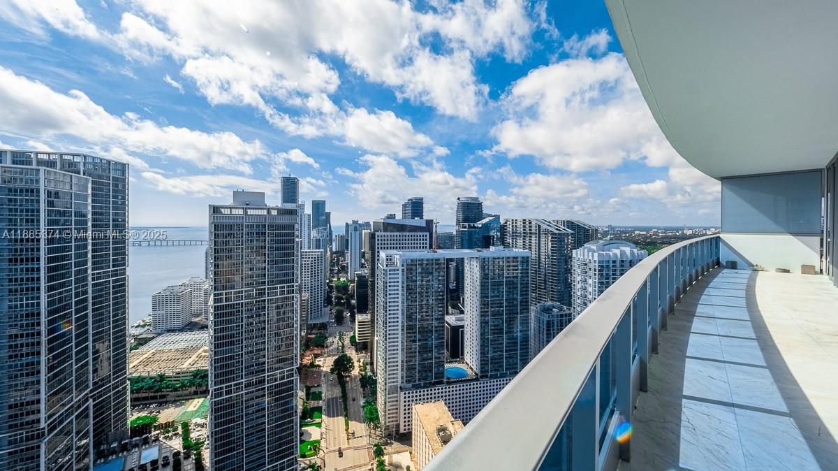 Activo con contrato: $1,500,000 (2 camas, 2 baños, 1492 Pies cuadrados)