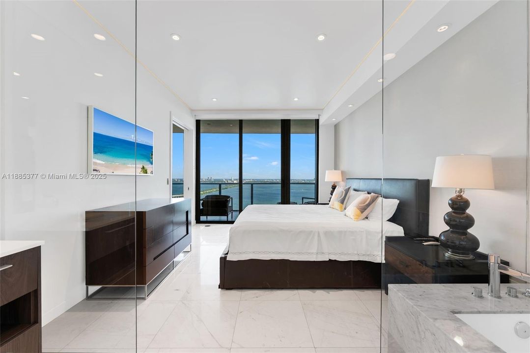 Active With Contract: $13,000 (3 beds, 3 baths, 2147 Square Feet)