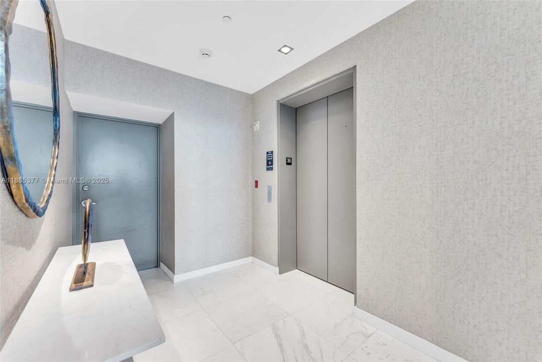 Active With Contract: $13,000 (3 beds, 3 baths, 2147 Square Feet)