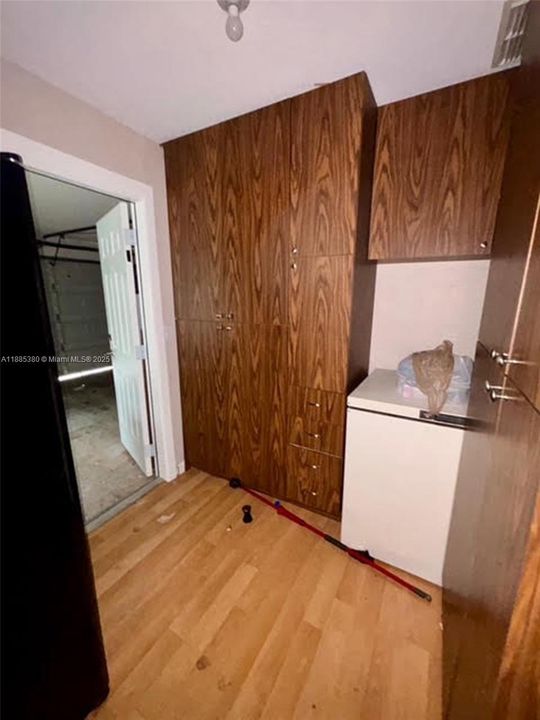 Под контрактом: $299,900 (3 спален, 2 ванн, 0 Квадратных фут)