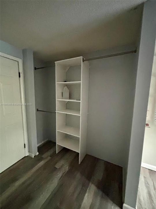 Под контрактом: $299,900 (3 спален, 2 ванн, 0 Квадратных фут)