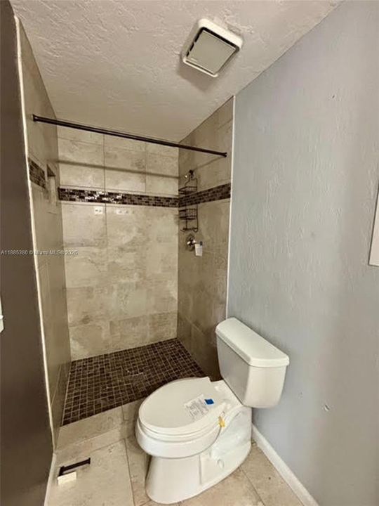 Под контрактом: $299,900 (3 спален, 2 ванн, 0 Квадратных фут)