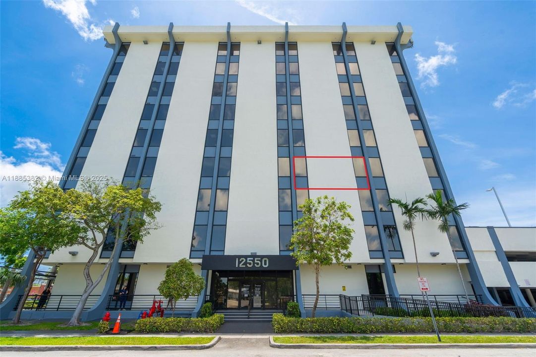 最近售出: $300,000 (0 贝兹, 0 浴室, 0 平方英尺)