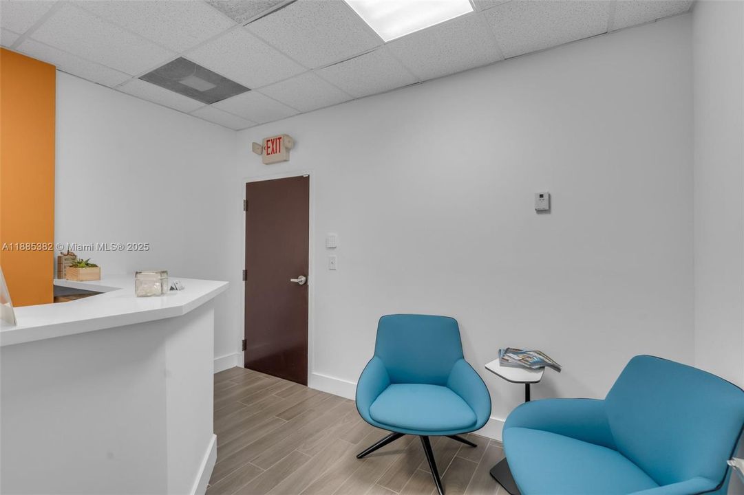 最近售出: $300,000 (0 贝兹, 0 浴室, 0 平方英尺)