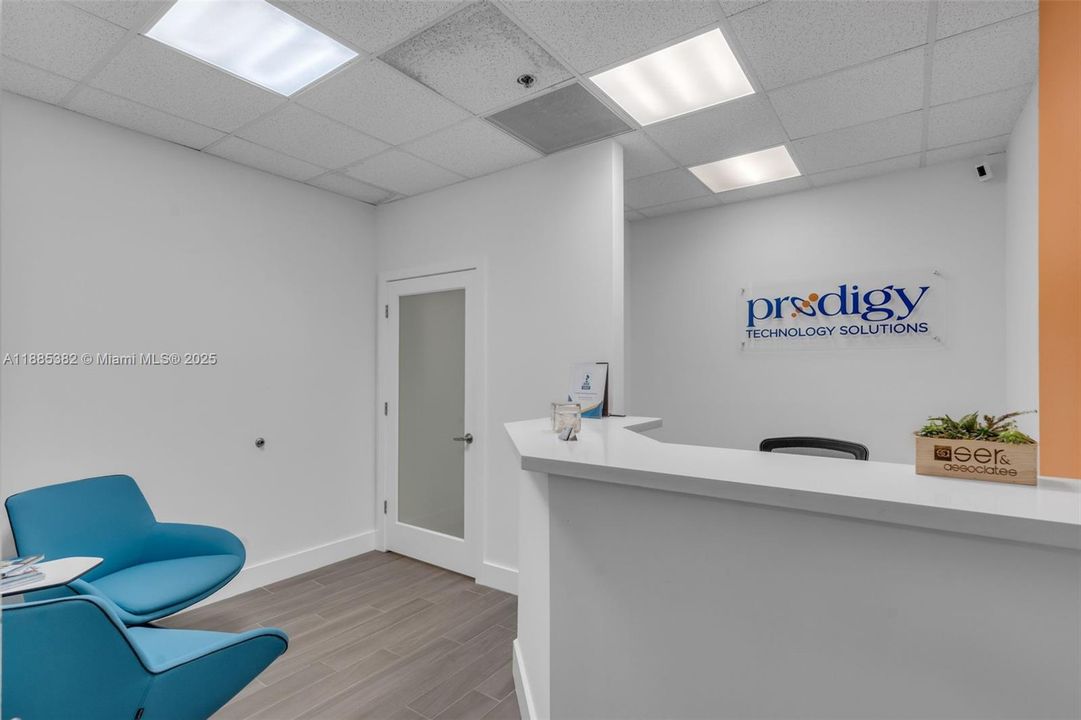 最近售出: $300,000 (0 贝兹, 0 浴室, 0 平方英尺)