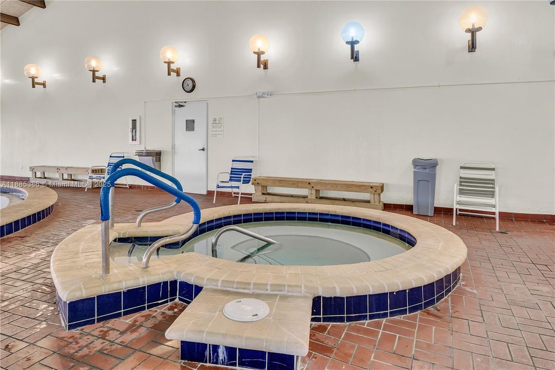 Indoor Hot tub