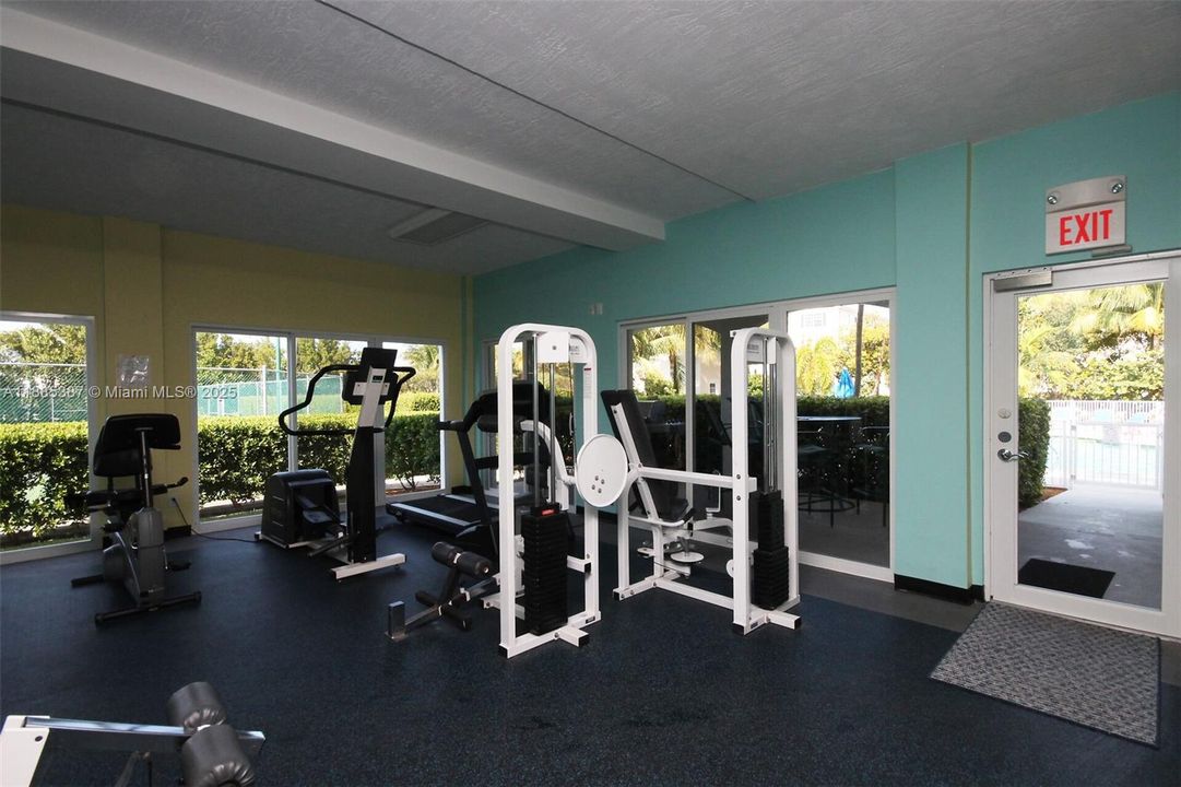 For Sale: $1,075,000 (3 beds, 2 baths, 2026 Square Feet)