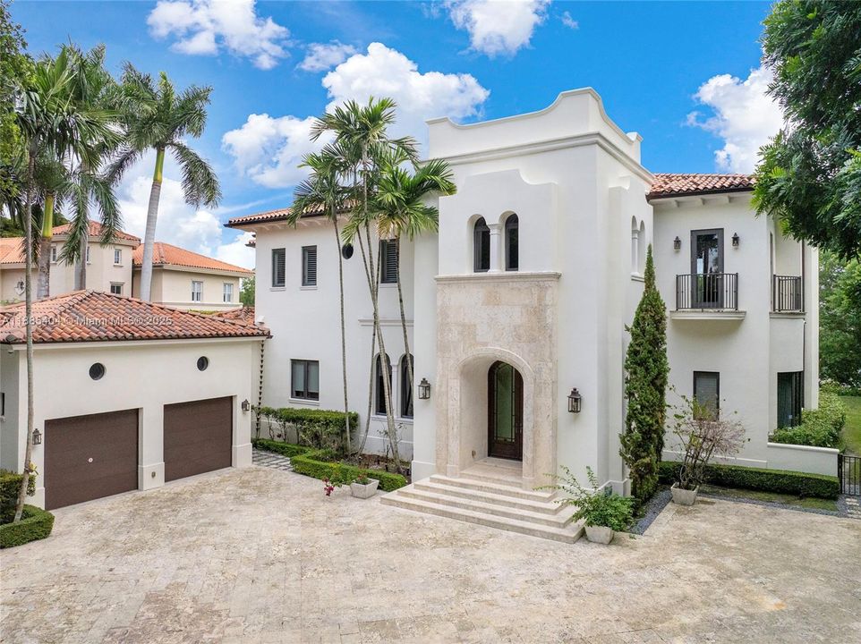 Active With Contract: $11,980,000 (6 beds, 5 baths, 5442 Square Feet)