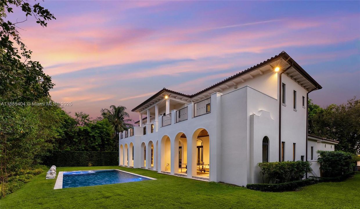 Active With Contract: $11,980,000 (6 beds, 5 baths, 5442 Square Feet)