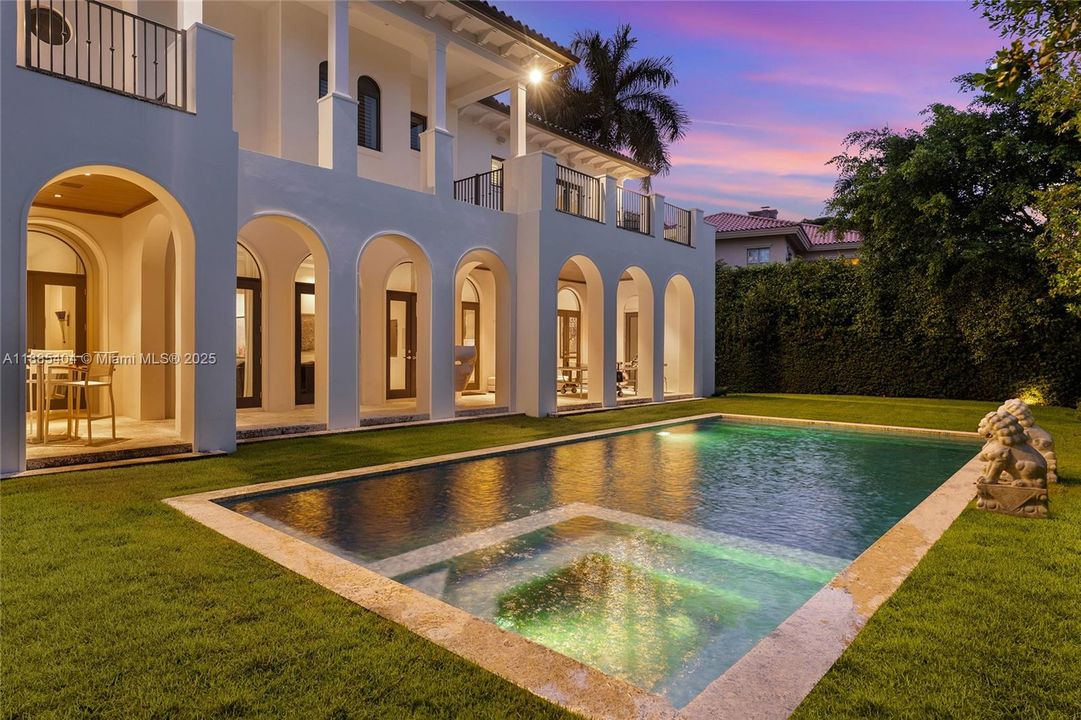 Active With Contract: $11,980,000 (6 beds, 5 baths, 5442 Square Feet)