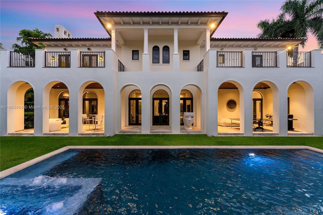 Active With Contract: $11,980,000 (6 beds, 5 baths, 5442 Square Feet)