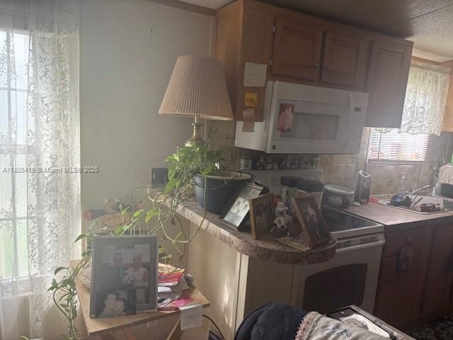 For Sale: $99,000 (3 beds, 1 baths, 1056 Square Feet)