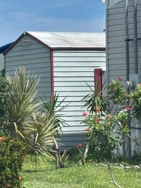 For Sale: $99,000 (3 beds, 1 baths, 1056 Square Feet)