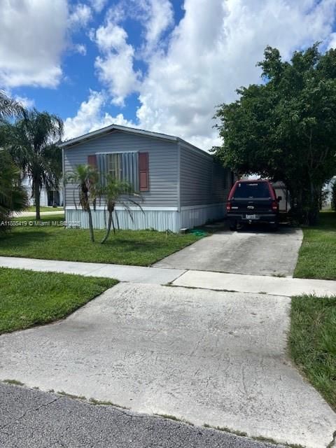 For Sale: $99,000 (3 beds, 1 baths, 1056 Square Feet)