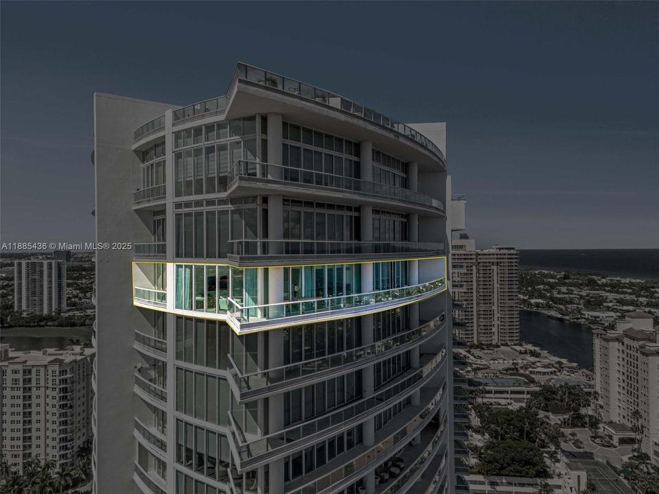 For Sale: $4,950,000 (5 beds, 6 baths, 4070 Square Feet)