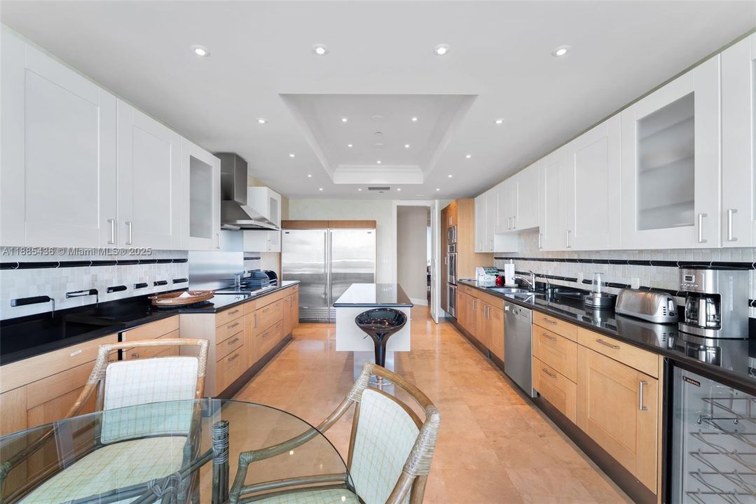 For Sale: $4,950,000 (5 beds, 6 baths, 4070 Square Feet)