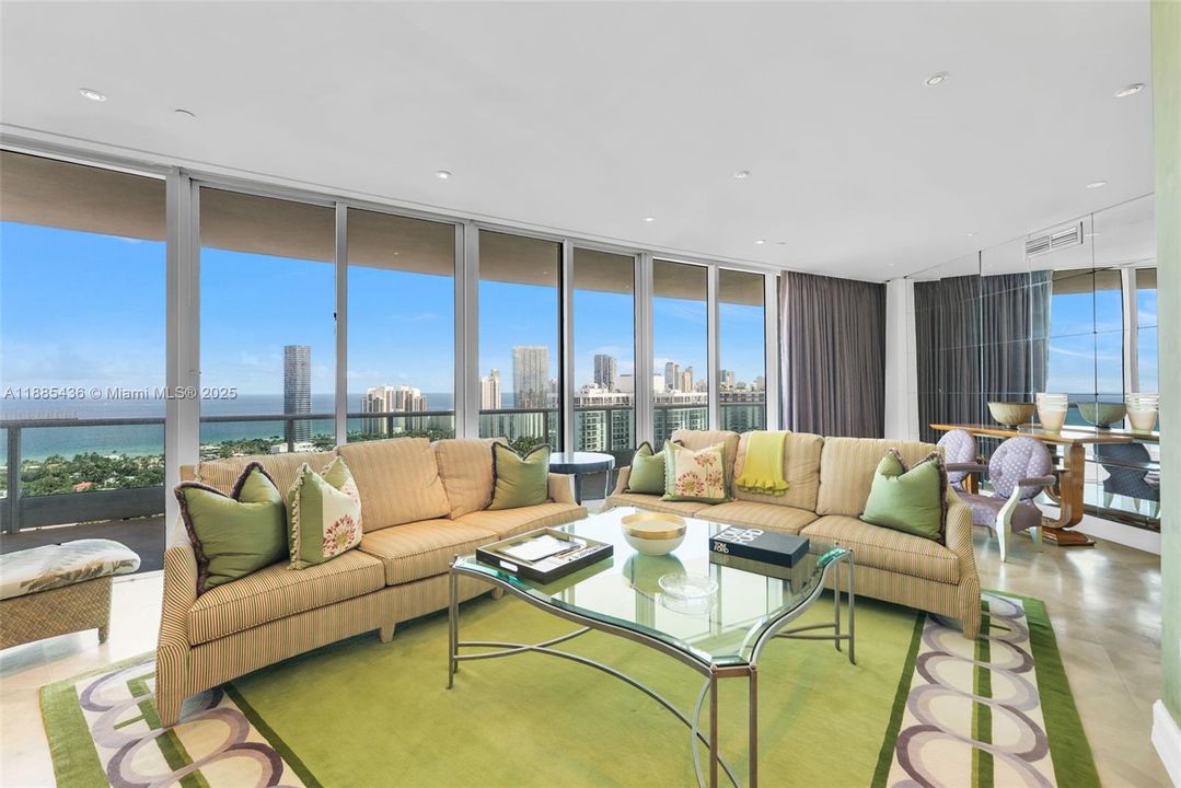 For Sale: $4,950,000 (5 beds, 6 baths, 4070 Square Feet)