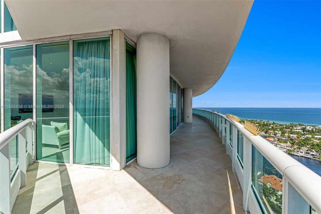 For Sale: $4,950,000 (5 beds, 6 baths, 4070 Square Feet)