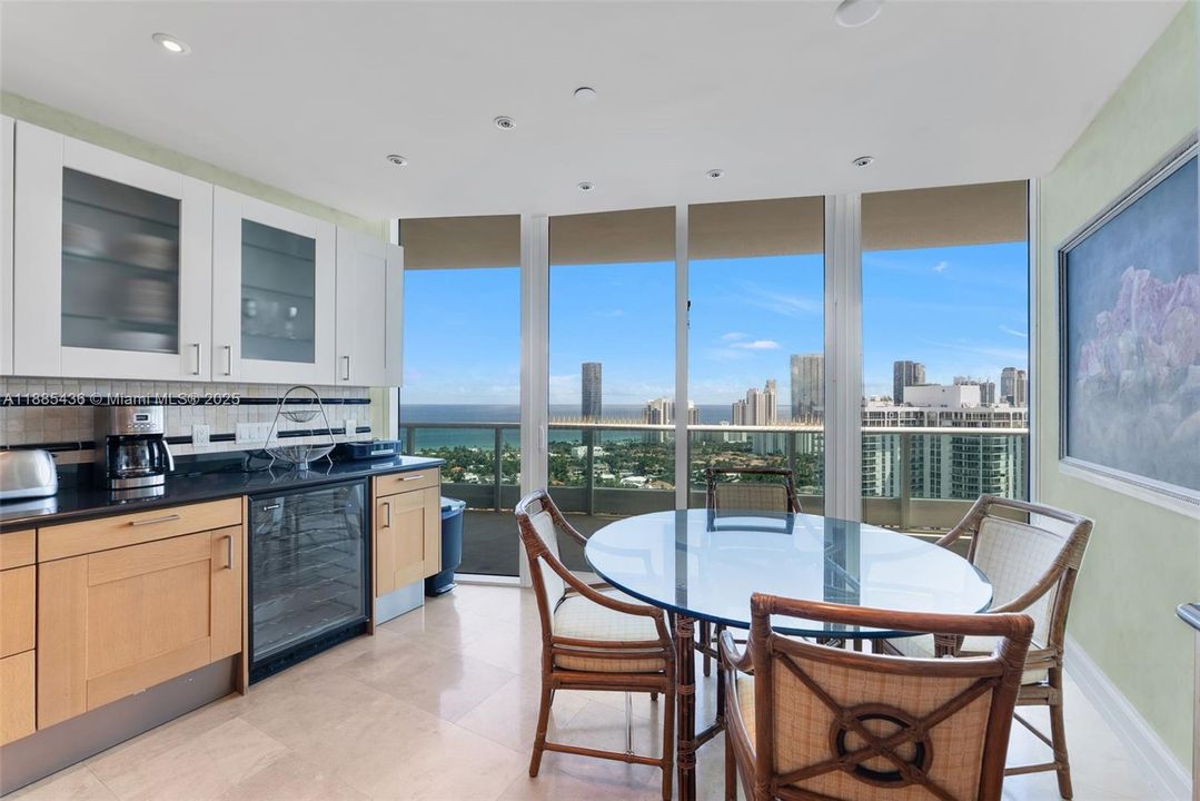 For Sale: $4,950,000 (5 beds, 6 baths, 4070 Square Feet)