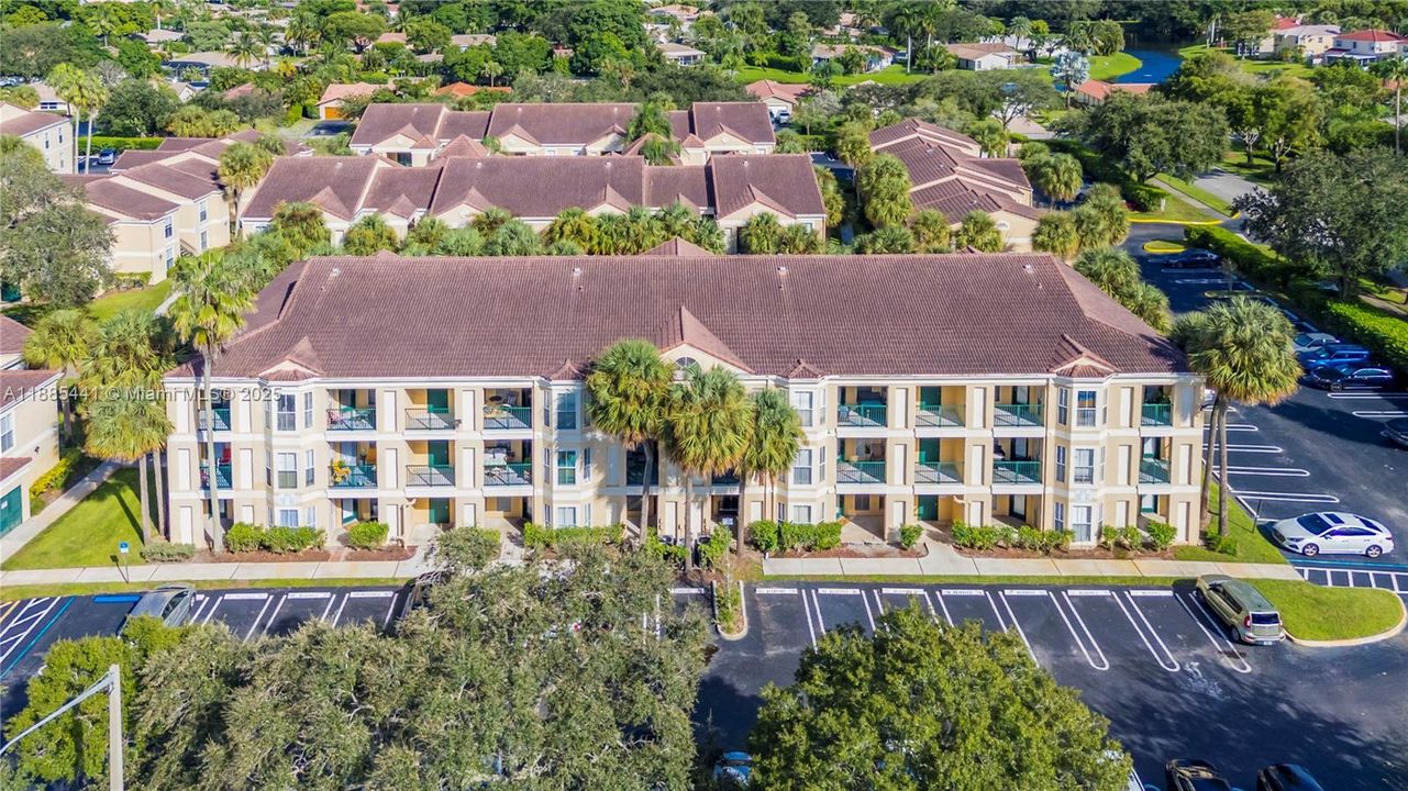 Recently Rented: $1,800 (1 beds, 1 baths, 950 Square Feet)