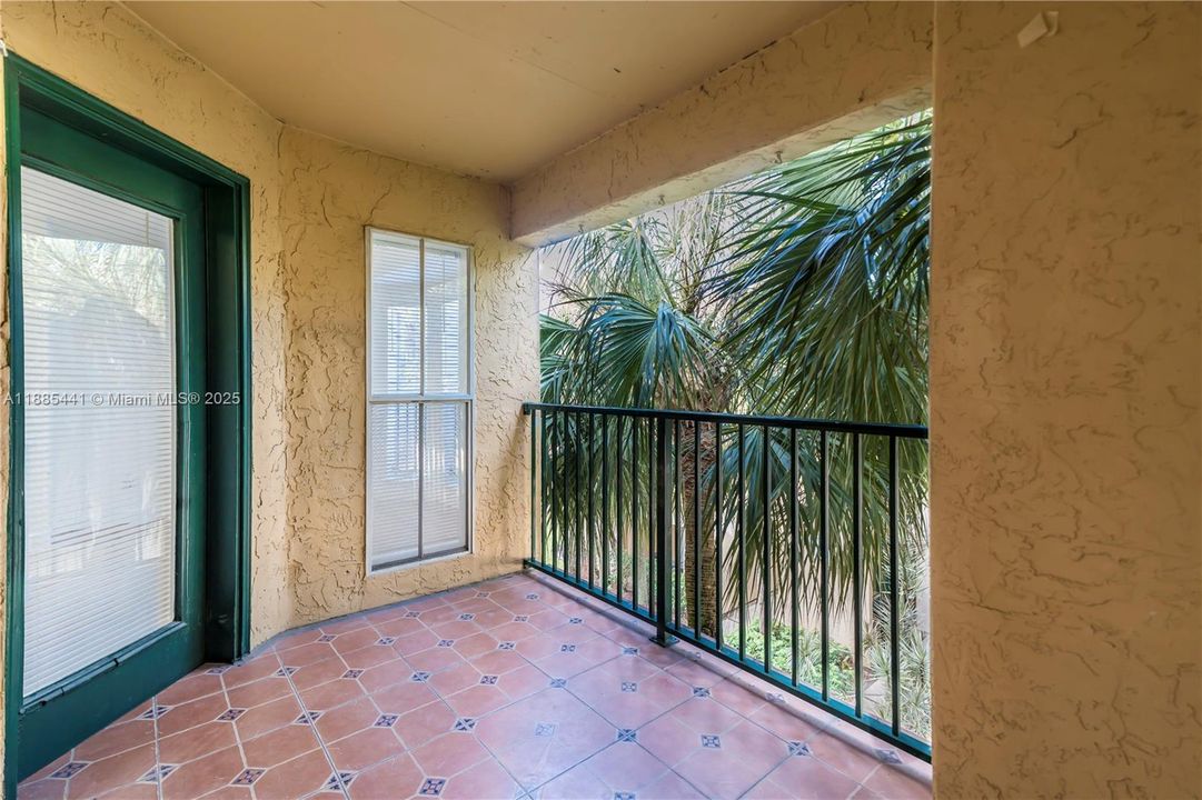 Recently Rented: $1,800 (1 beds, 1 baths, 950 Square Feet)