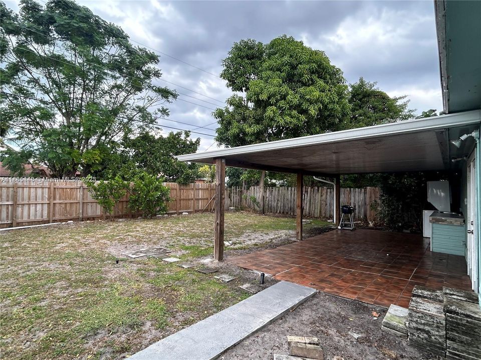 待售: $499,500 (4 贝兹, 2 浴室, 1289 平方英尺)