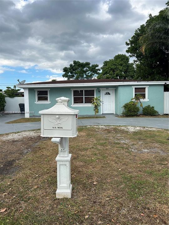 待售: $499,500 (4 贝兹, 2 浴室, 1289 平方英尺)