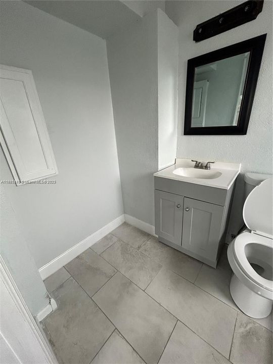 待售: $499,500 (4 贝兹, 2 浴室, 1289 平方英尺)