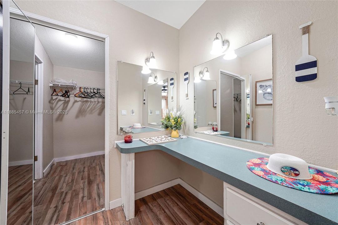 For Rent: $3,400 (4 beds, 3 baths, 1944 Square Feet)