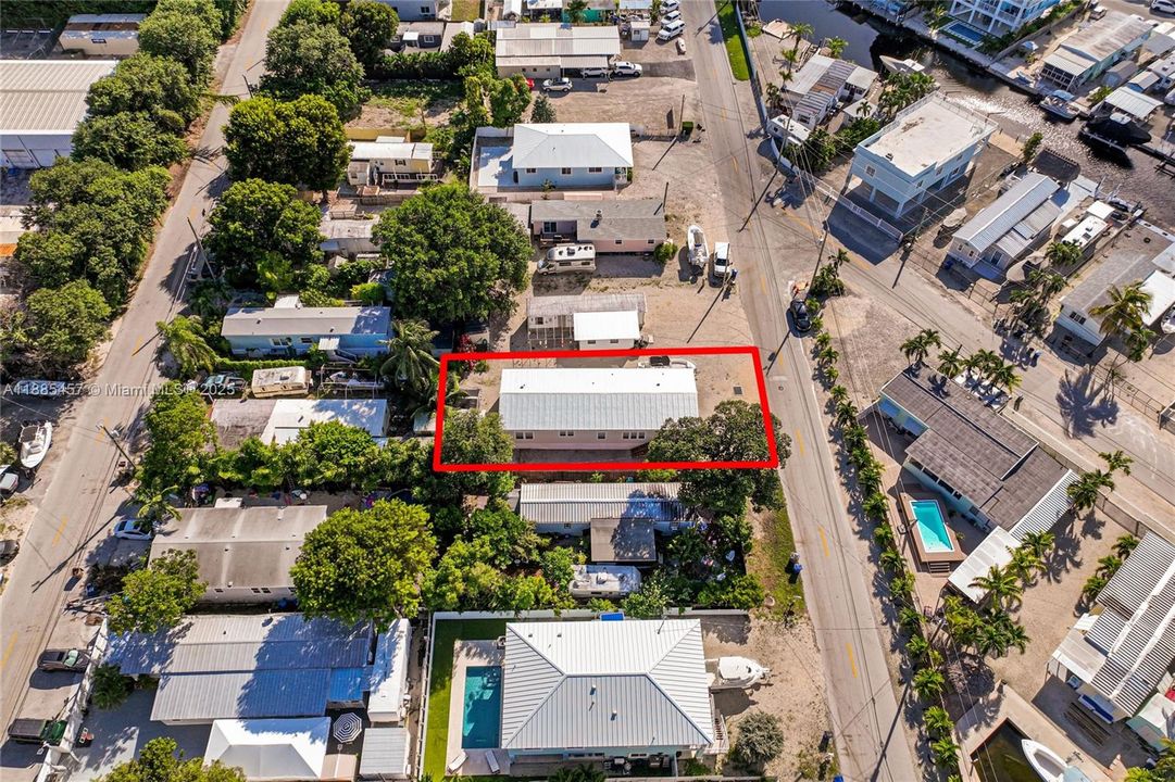 For Rent: $3,400 (4 beds, 3 baths, 1944 Square Feet)