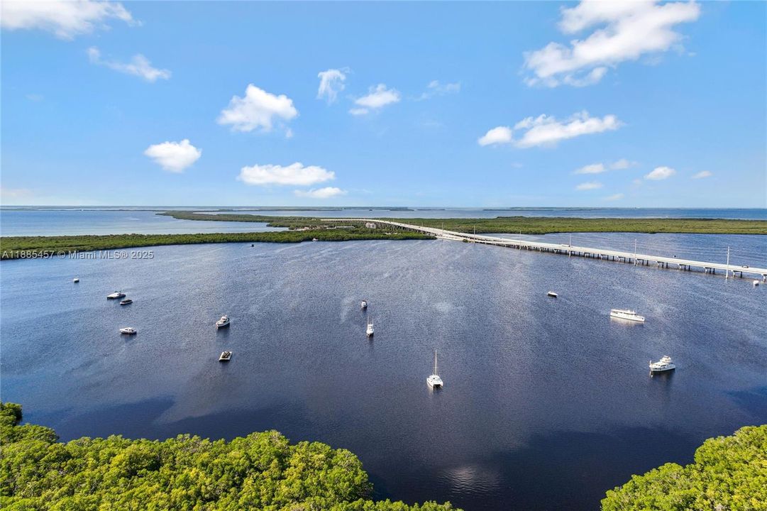 For Rent: $3,400 (4 beds, 3 baths, 1944 Square Feet)