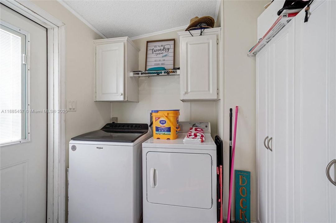 For Rent: $3,400 (4 beds, 3 baths, 1944 Square Feet)