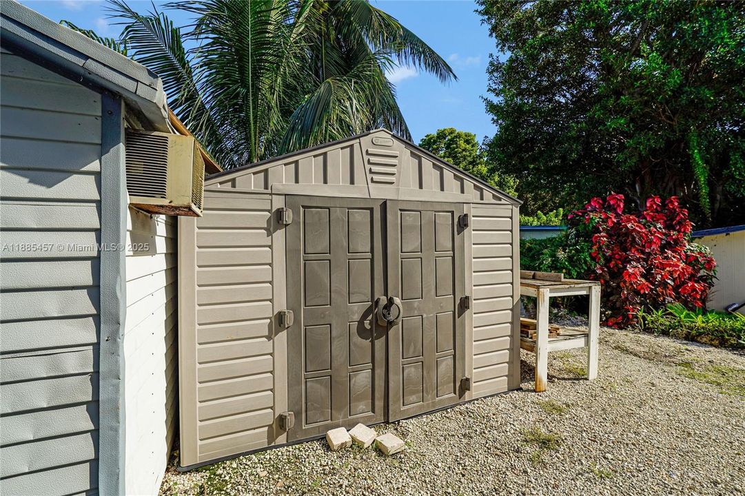 For Rent: $3,400 (4 beds, 3 baths, 1944 Square Feet)