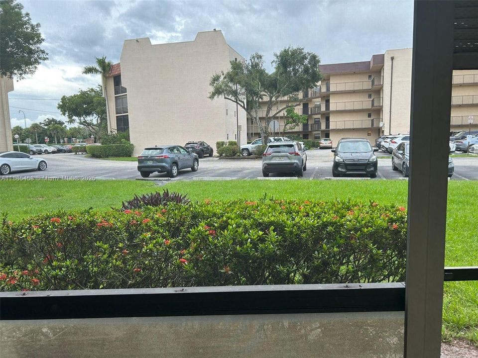 Activo con contrato: $125,000 (2 camas, 2 baños, 1120 Pies cuadrados)