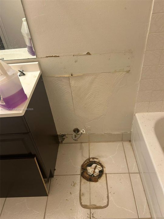 Activo con contrato: $125,000 (2 camas, 2 baños, 1120 Pies cuadrados)