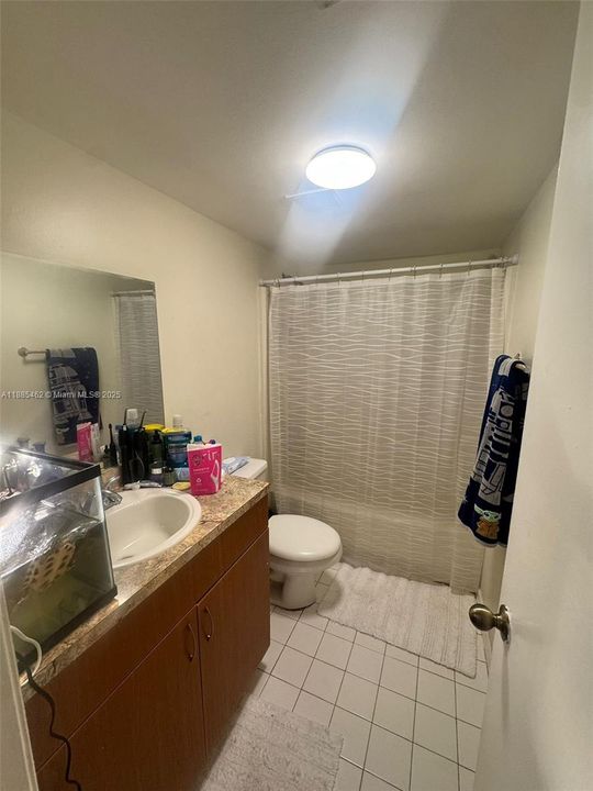 For Sale: $239,000 (2 beds, 2 baths, 963 Square Feet)