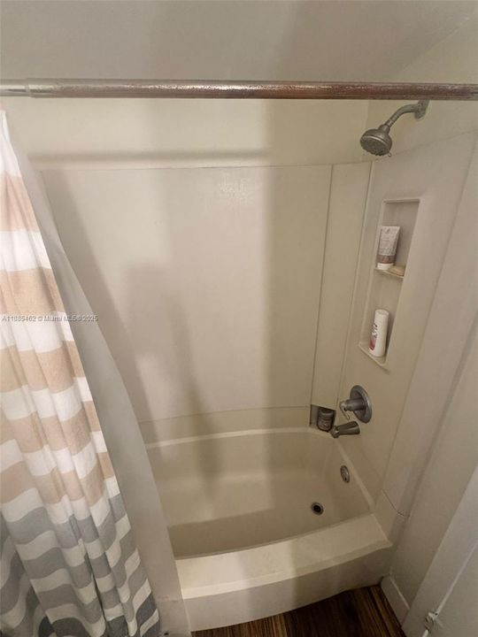 For Sale: $239,000 (2 beds, 2 baths, 963 Square Feet)